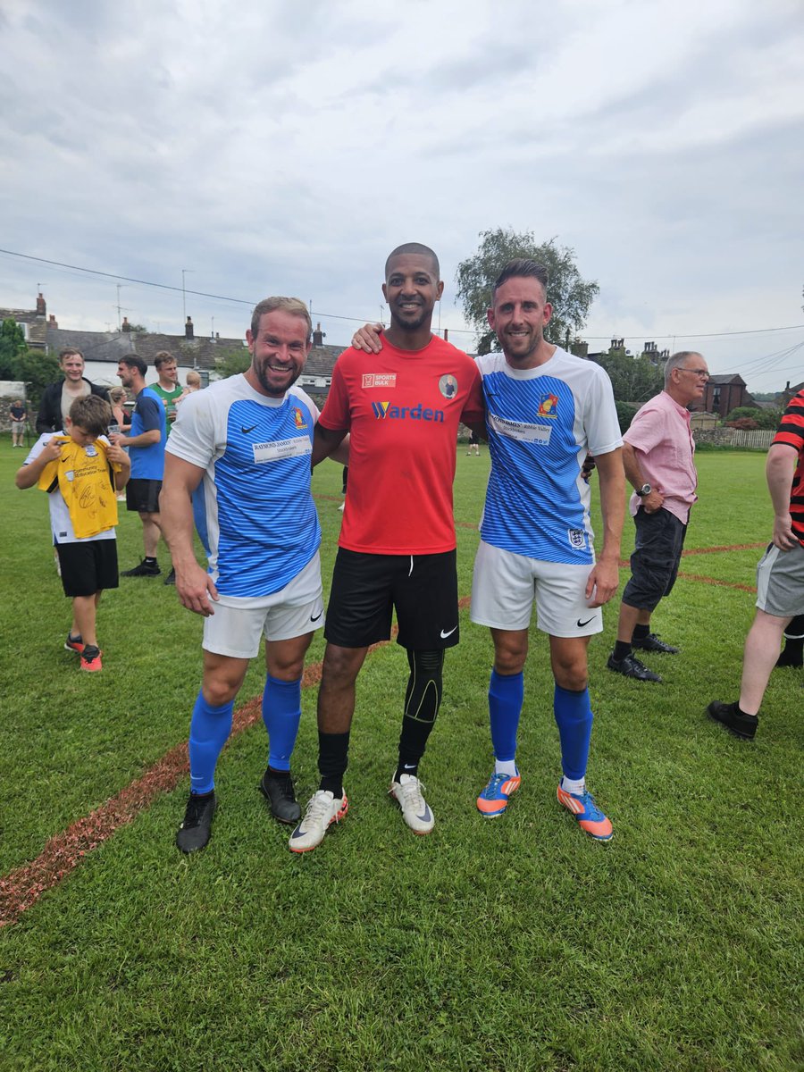 tony_smalley's tweet photo. What a day! Not everyday you play against the north end gaffer and other legends. Superb turn out, well done to all involved. β½οΈππππΌ #AllforRio @ribchesterfc @TommySpurr5 https://t.co/ZbZ5ddCO3M
