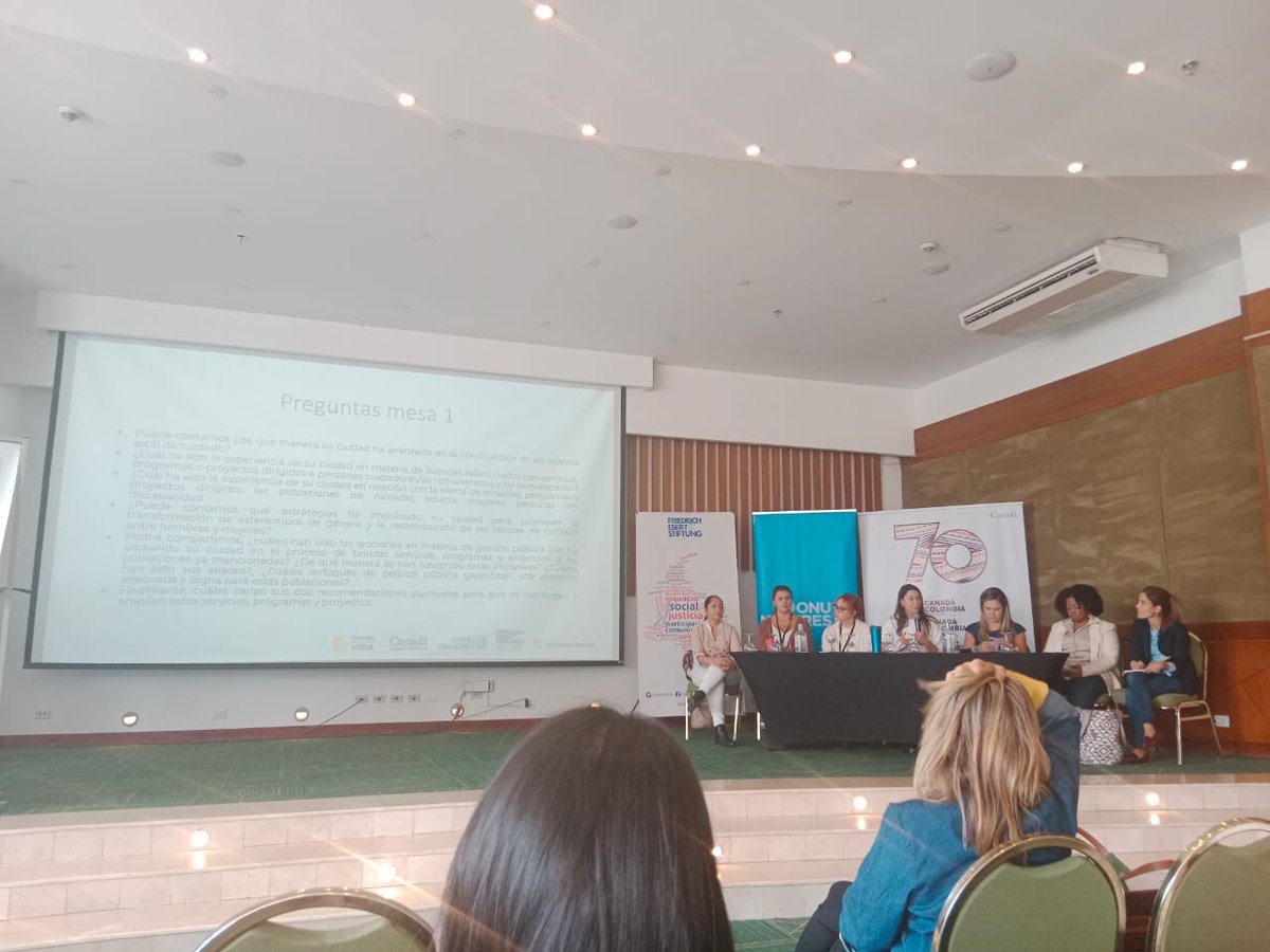 Artemisa_libre's tweet photo. El GIT de Enfoque Diferencial de @ProsperidadCol participó en el Encuentro Nacional por el Futuro de los Cuidados en Colombia que lideró la Gerencia  de la Política  del Cuidado de Vicepresidencia de la República🇨🇴 https://t.co/K7aAUXGJ5D