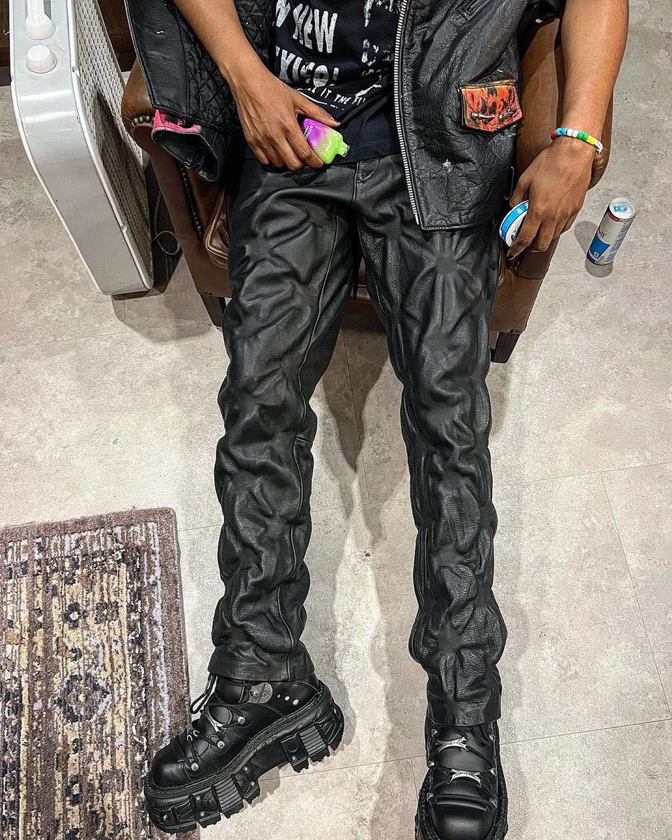 xdannyxbrownx's tweet photo. DonebyDoug https://t.co/7HcI86RC6X