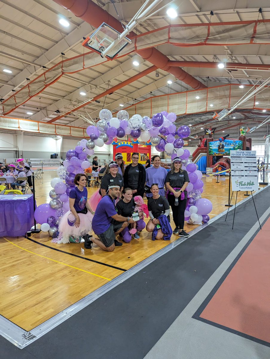 Modh_MD's tweet photo. Great Saturday morning at the Flock Walk raising money to support cancer patients in Hancock County! @CPSFindlayOH @BVHSJobs https://t.co/RFtmAIJQCx