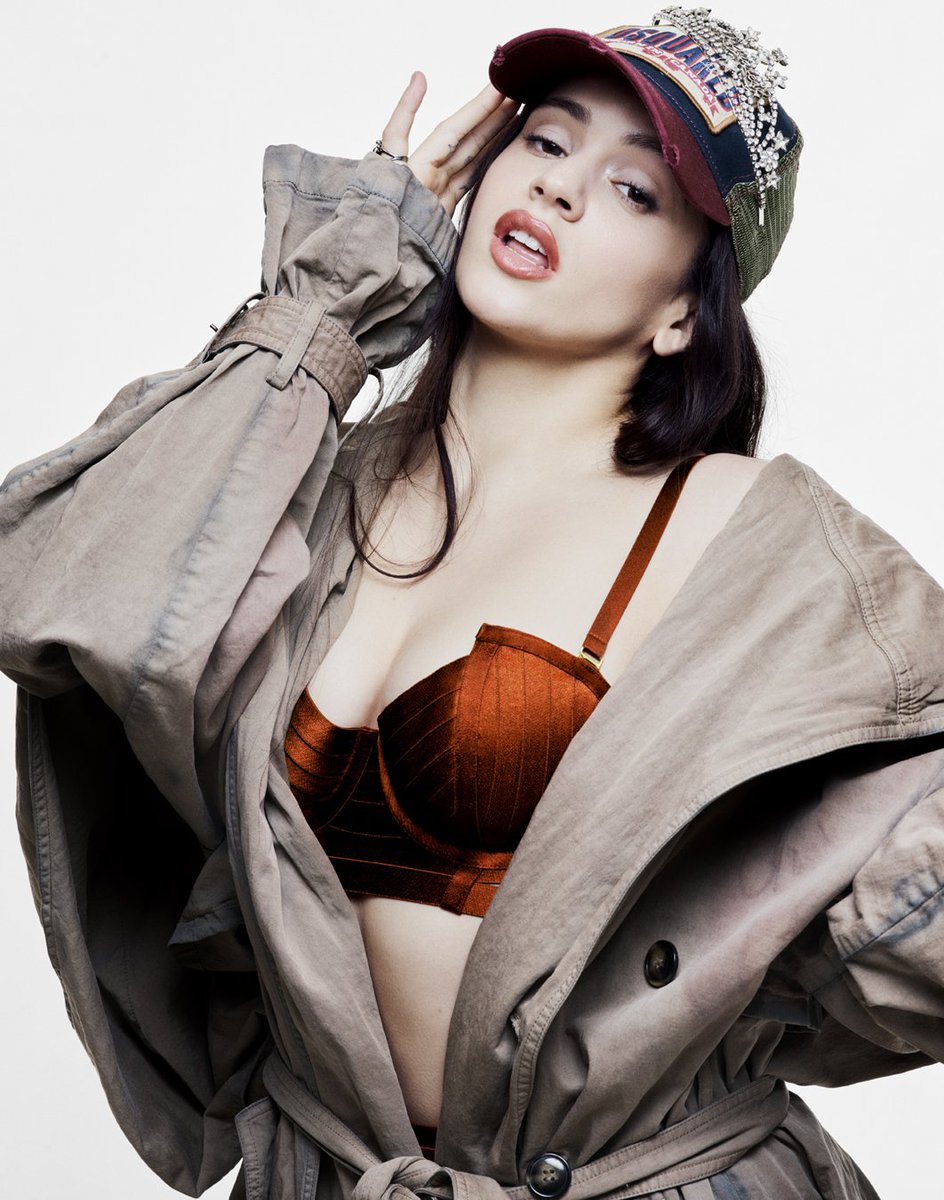 rosaliaconnect's tweet photo. Rosalia para @Dazed https://t.co/TRPO1xeHWT