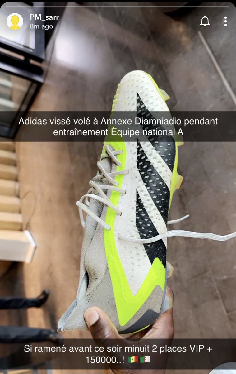 JoueursSN's tweet photo. ptdrrr commencez à rendre les crampons de PMS https://t.co/9Nz2T0ZPxG