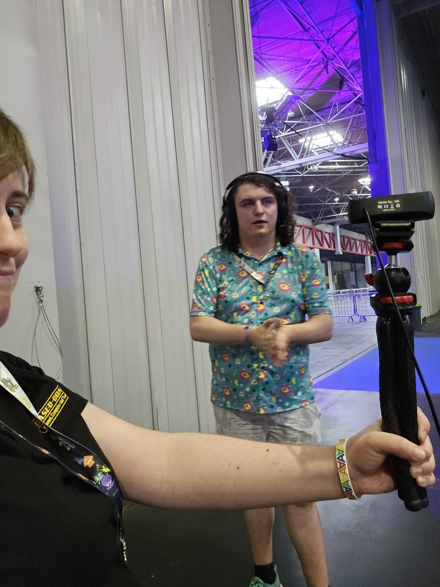elerious96's tweet photo. Also, hi, I was cameraman in that loser rounds stream. Thank you, @McF00tie, and everyone who was able to stream with limited assets. https://t.co/kK9rkmXQCN