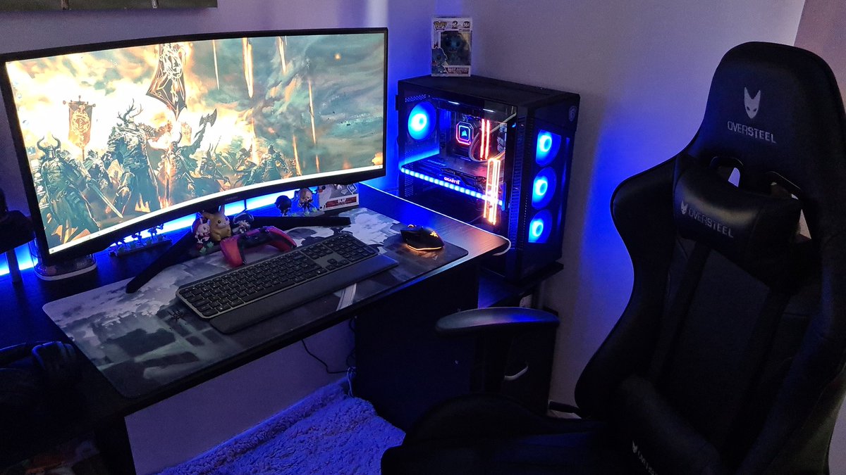 Empty_Kim's tweet photo. Set up Dark Version 🤭

#gamingsetup #darksetup #GamingCommunity #gaming #guildwars2 https://t.co/x9Xig7DXyN