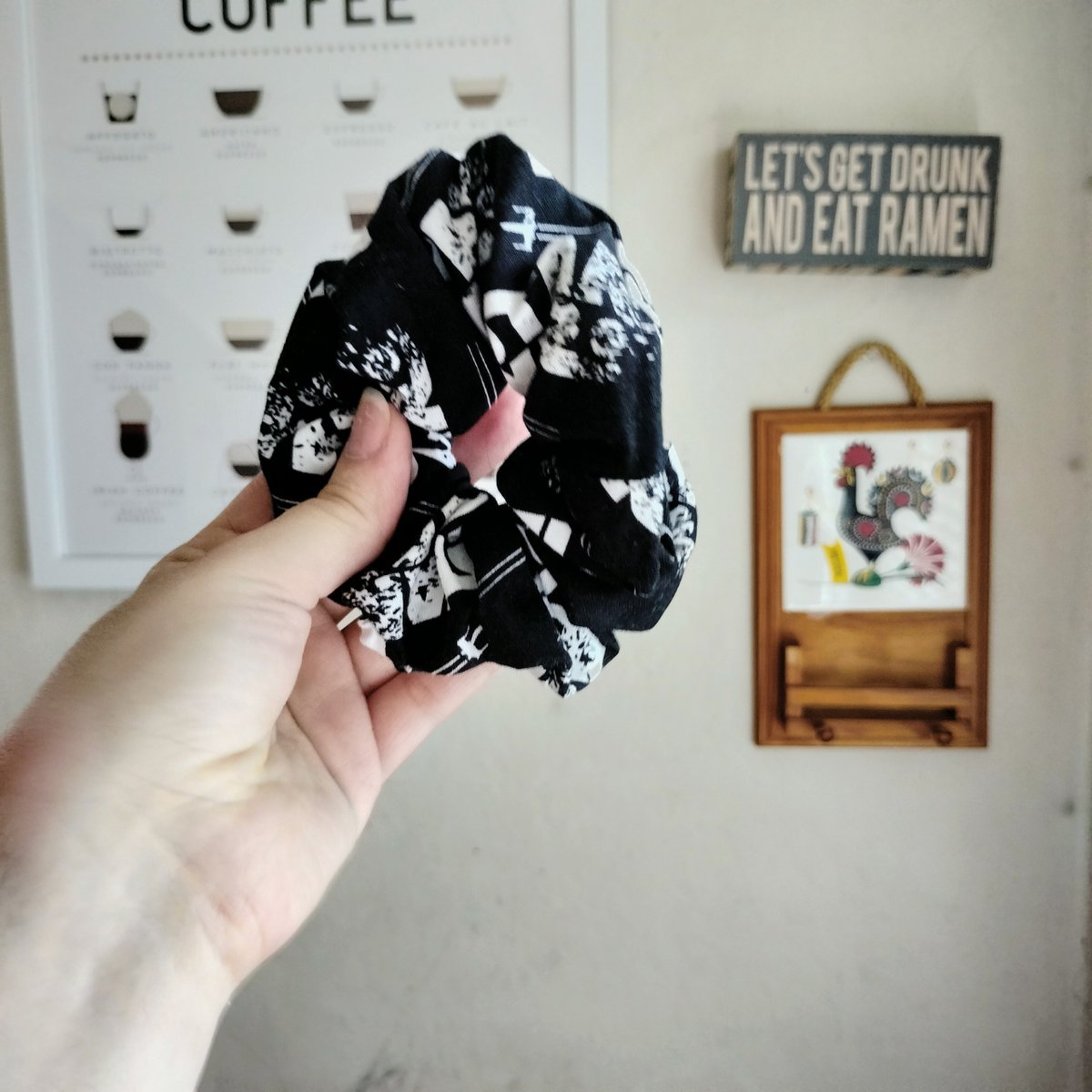PoisonWhiteRose's tweet photo. I Love the cutesy Decorations of halloween just as much as the spooky ones!

What's your favorite way to decorate ?

#pachyswhimsy #smallbusiness #scrunchie  #womanownedbusiness https://t.co/rvuaj89MT2