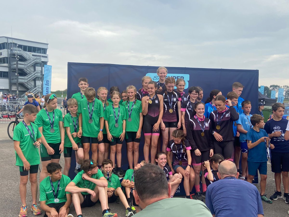 Congratulations to Sophia Kirk who also competed in the British Triathlon Superseries. Sophia helped the South West team earn silver 🥈
