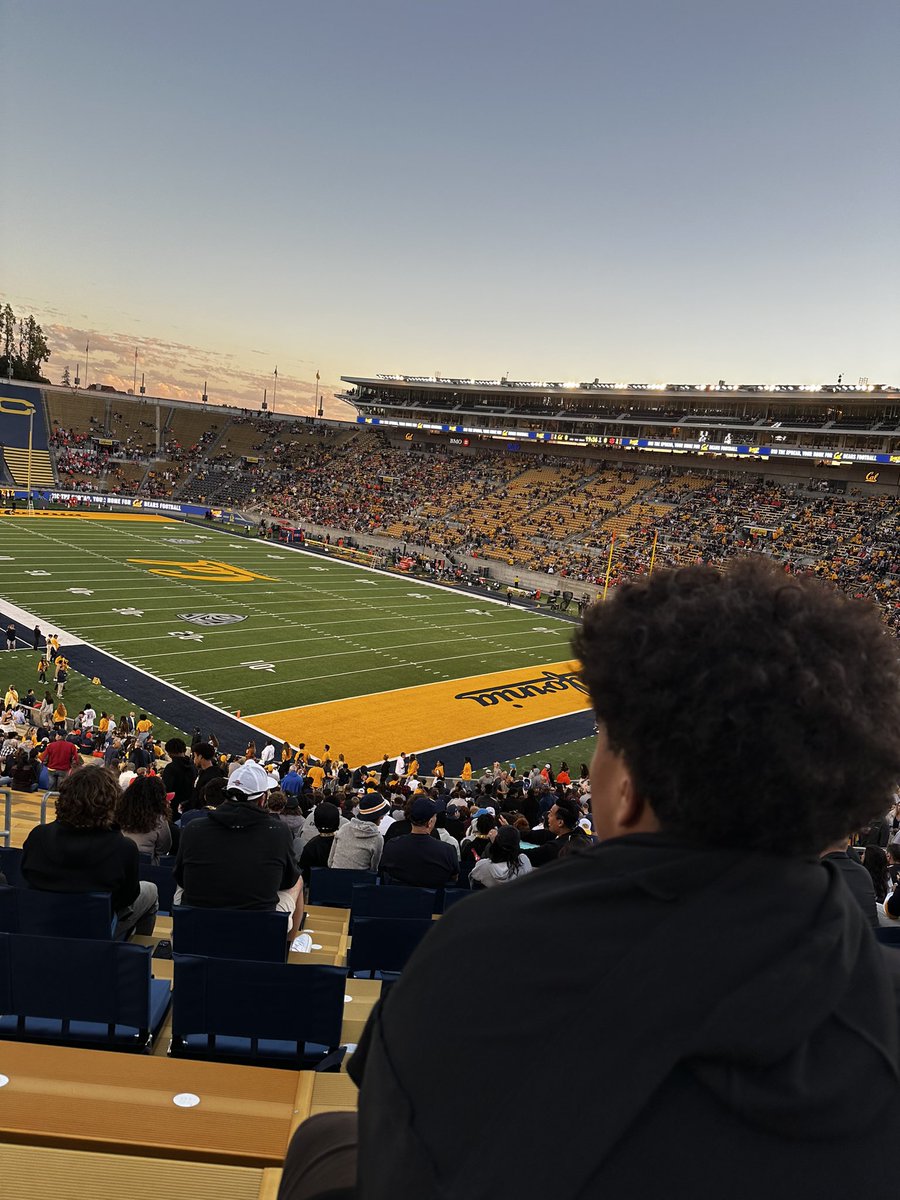 AtamaiMatau's tweet photo. Memorial stadium was rockin! 🐻Appreciate the experience will be back soon…. @MWCherrington @BenjiPalu_Cal @MikeBloesch @CalFootball https://t.co/dKjqgtL9wc