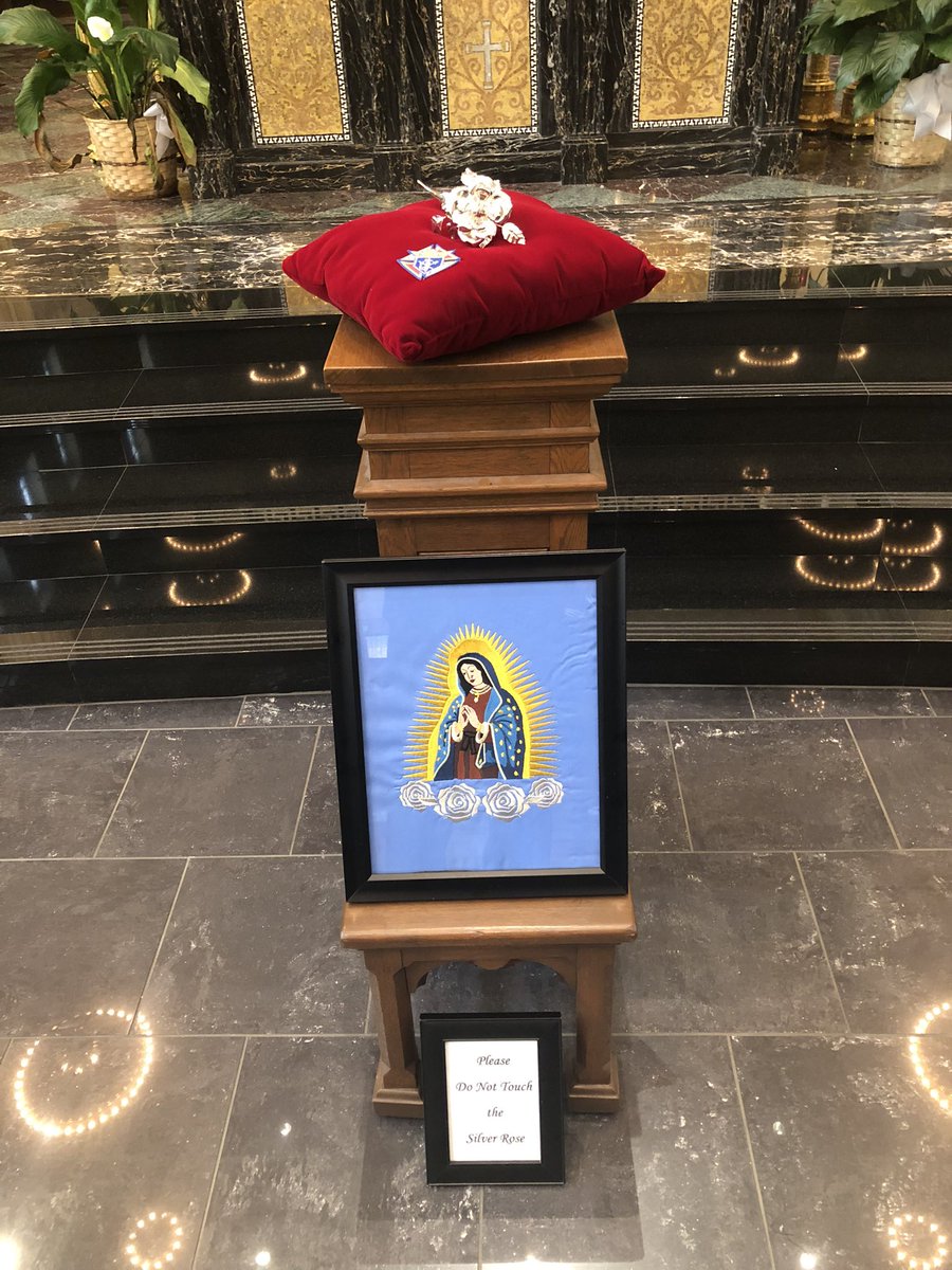 BullGator84's tweet photo. At the Cathedral in @diospringfield for the @KofC  Silver Rose Prayer Service… https://t.co/e00HhNs5Bm