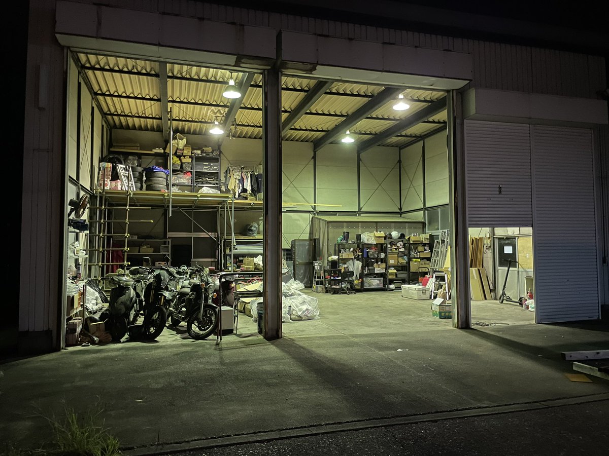 CSDFIELD1's tweet image. いつも仕事終わって帰宅してまったりしようと思うと大体こんな時間😮‍💨
日々トラブル対応で悲しくなるよ🙃
社員の皆様、お願いだからトラブらないで

※画像はマイガレージ。
まだ片付け途中で何も入れてないけど