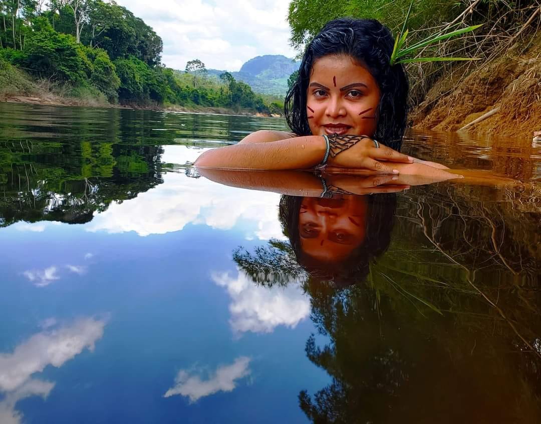 AntroCanal's tweet photo. Hermosa imagen de la cantante venezolana, Galina Edmundo, nacida en Paruima - Territorio Esequibo 🇻🇪

¿Ya escuchaste su tema musical? #10Sep #MiMapa https://t.co/01eEoEEKN8