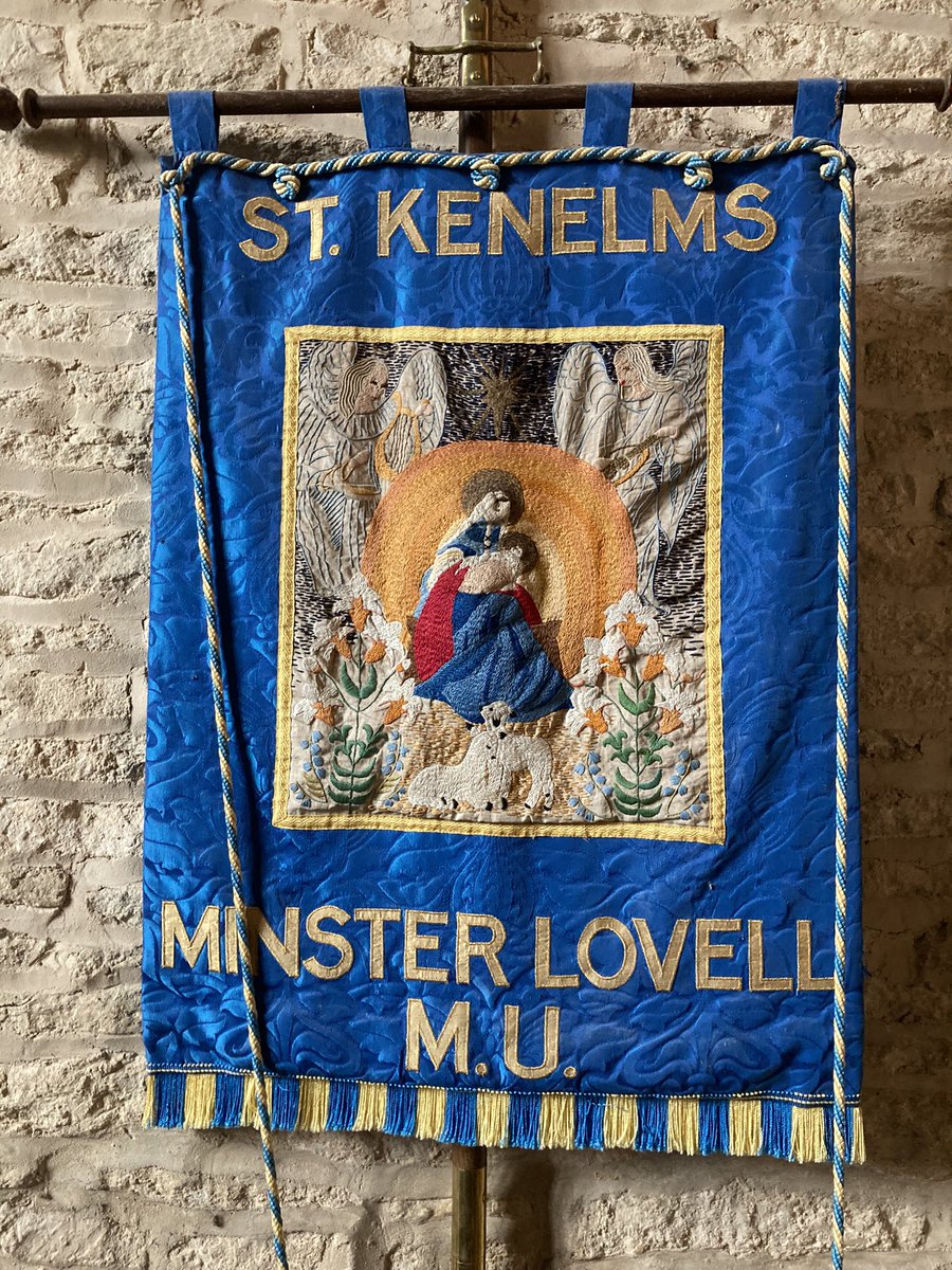 SerpyKat's tweet photo. Tomb in St. Kenelm's Church, Minster Lovell. The church was built in the 1450s by William Lovell, 7th Baron Lovell, the grandfather of Francis Lovell. Some say the tomb is that of W. Lovell, other sources claim it to be that of John Lovell, Francis' father. https://t.co/haTXSLE17f