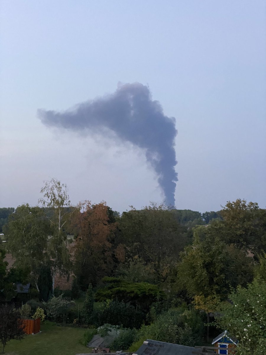 Blick vom Bonner Norden nach Nordosten. Was brennt da?