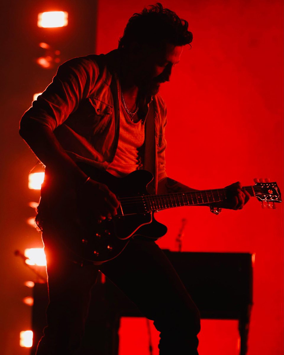 olddominionfan's tweet image. 🎸🥰
#nobadvibestour #olddominion #odarmy #Minnesota 
📸: joe.lemke.photo-IG
