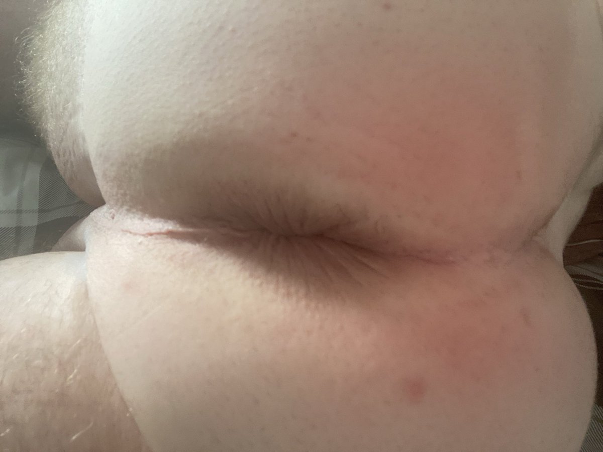 JasonMoonXXX's tweet photo. I’ve been a strict top for around 10 years always struggling whenever I try to bottom. I used to love to bottom. Need a patient top to work with me to fix this!

Any top in london willing to slowly and patiently get me back into bottoming? https://t.co/OT37u3Zpwl