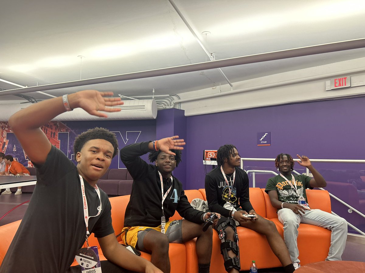 <a href="/TajhB10/">Tajh Boyd</a> <a href="/SorrellsJordan/">Jordan Sorrells</a> <a href="/CoachEason1/">Coach Nick Eason</a> Thanks for hosting my guys and showing The Ridge some love. Appreciate you guys. GO Tigers!!! <a href="/rsmhs_trojans/">Ridge Spring-Monetta Middle/High School</a>