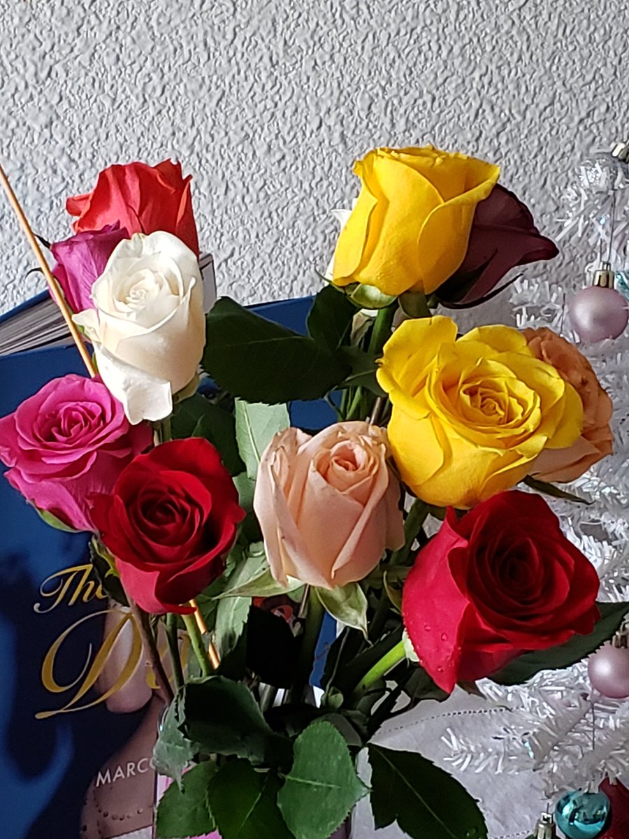 Bday flowers from my work! A complete surprise. I feel so blessed 🥺☺ They are so pretty!!