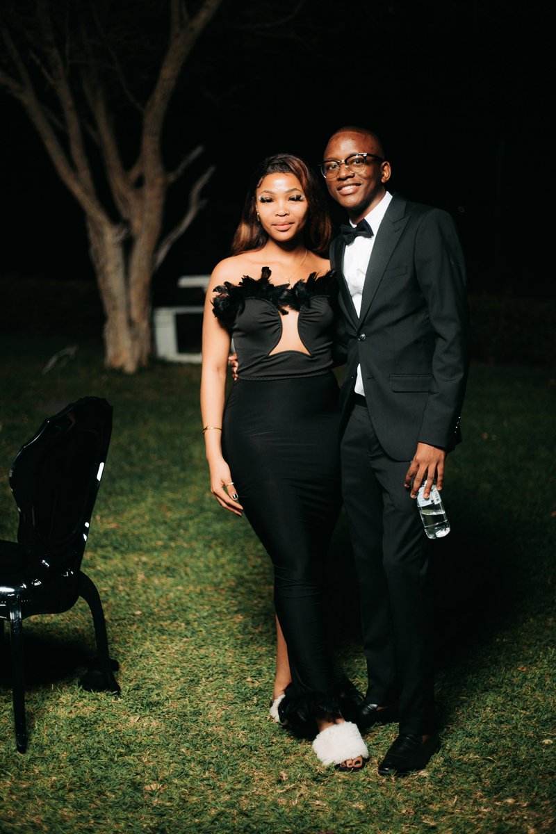 TumisoBasiamang's tweet photo. BUSINESS IS BUSINESS 🤵🏾‍♂️🖤 https://t.co/6aFR8ZqM01