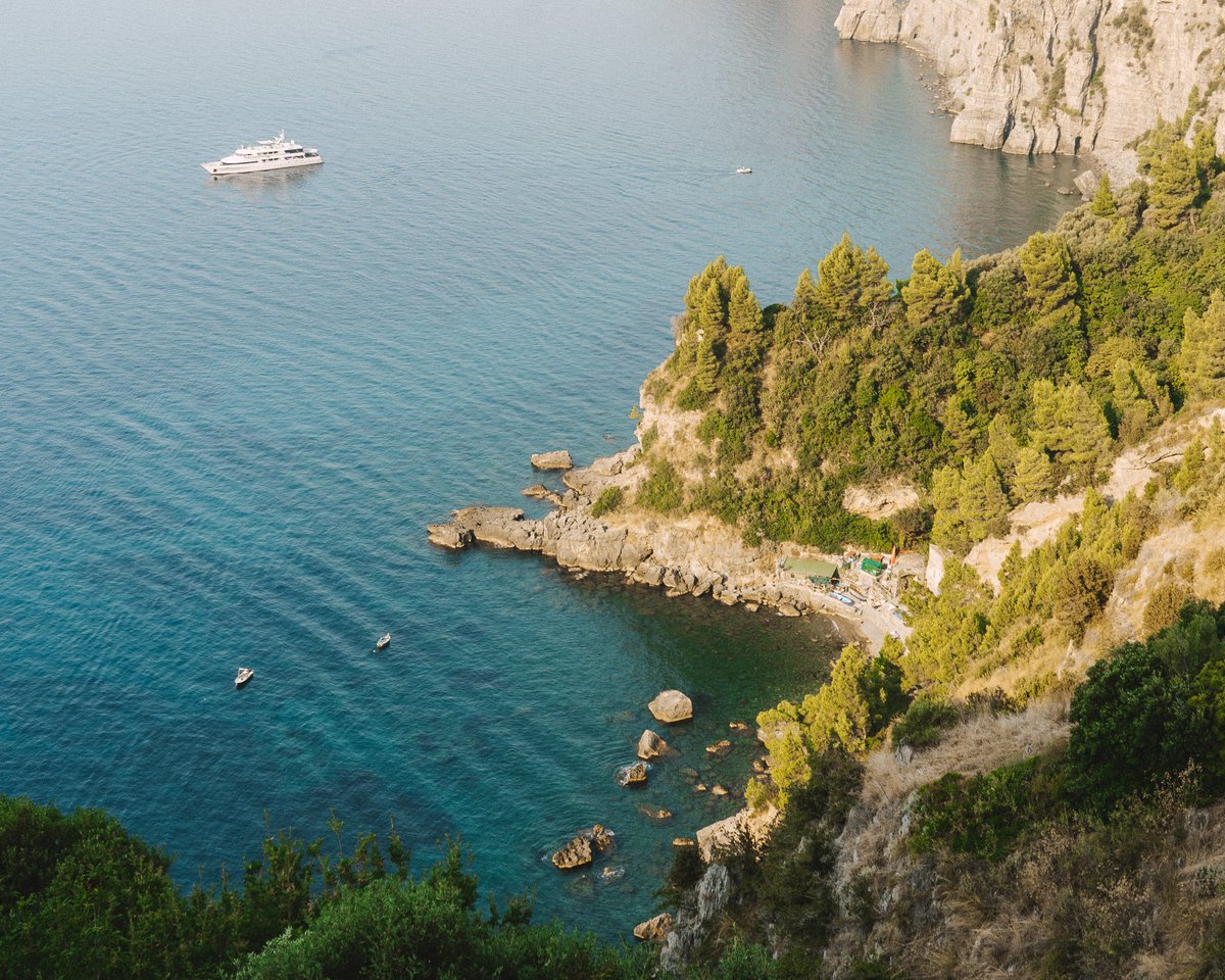 Photo Projects - No 4
From Above

A view of a private (or semi-private) cove on the road to Amalfi.

#italy #travel #coast #cove #yacht #hidden #coastalview #ocean #fromabove #summer #blue #water #fun #2023project