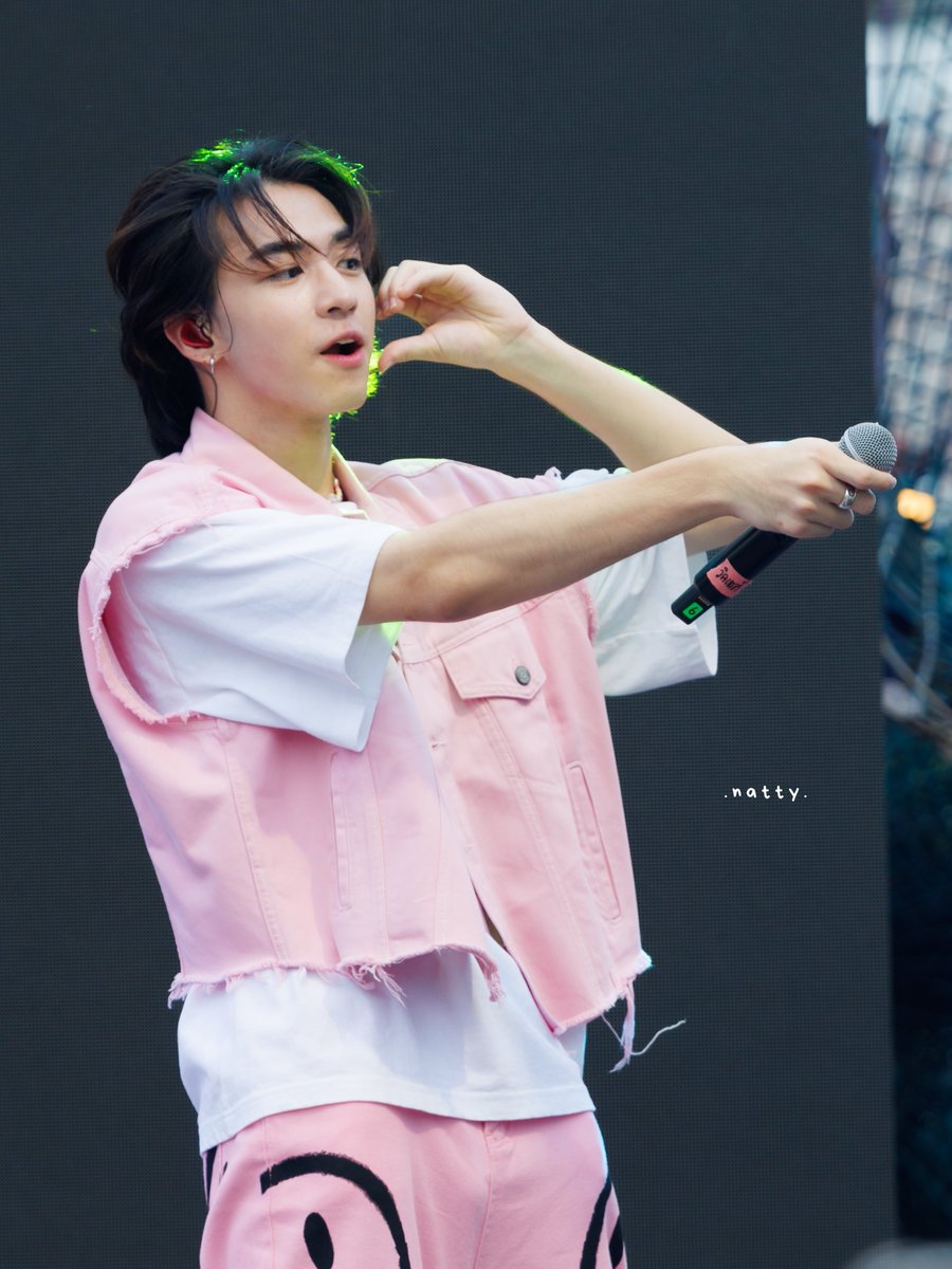 natty_pon's tweet image. ขอเสียงหน่อยค้าบบ😁😁😁
#PROXIEVictor
#4thCentralVillagexPROXIEth
#PROXIEth 
#bROTHERSMUSIC