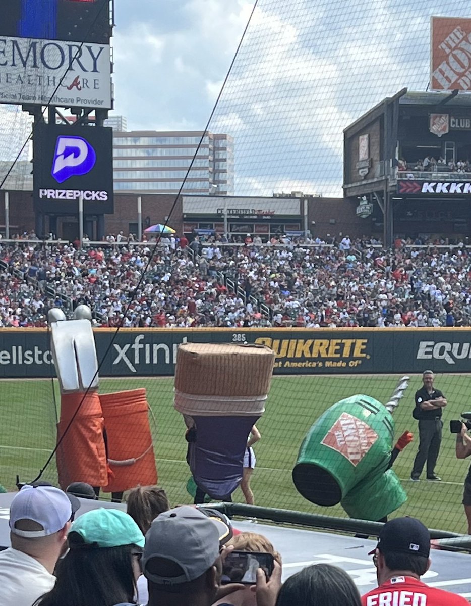 tleany's tweet image. #RobDrake misses his calling. He should have been allowed to participate in the “tool” race