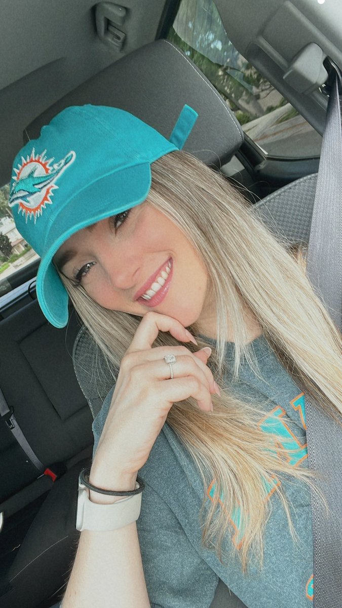 manontroncin's tweet photo. Let’s go @MiamiDolphins 🐬 https://t.co/XpIY64DgJu