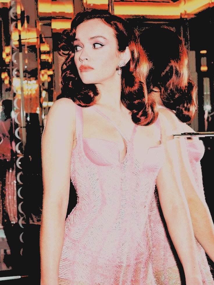 ⠀ ݁⠀.  #𝐒𝐄𝐃𝐔𝐂𝐓𝐈𝐕𝐄𝐒𝐔𝐍𝐃𝐀𝐘