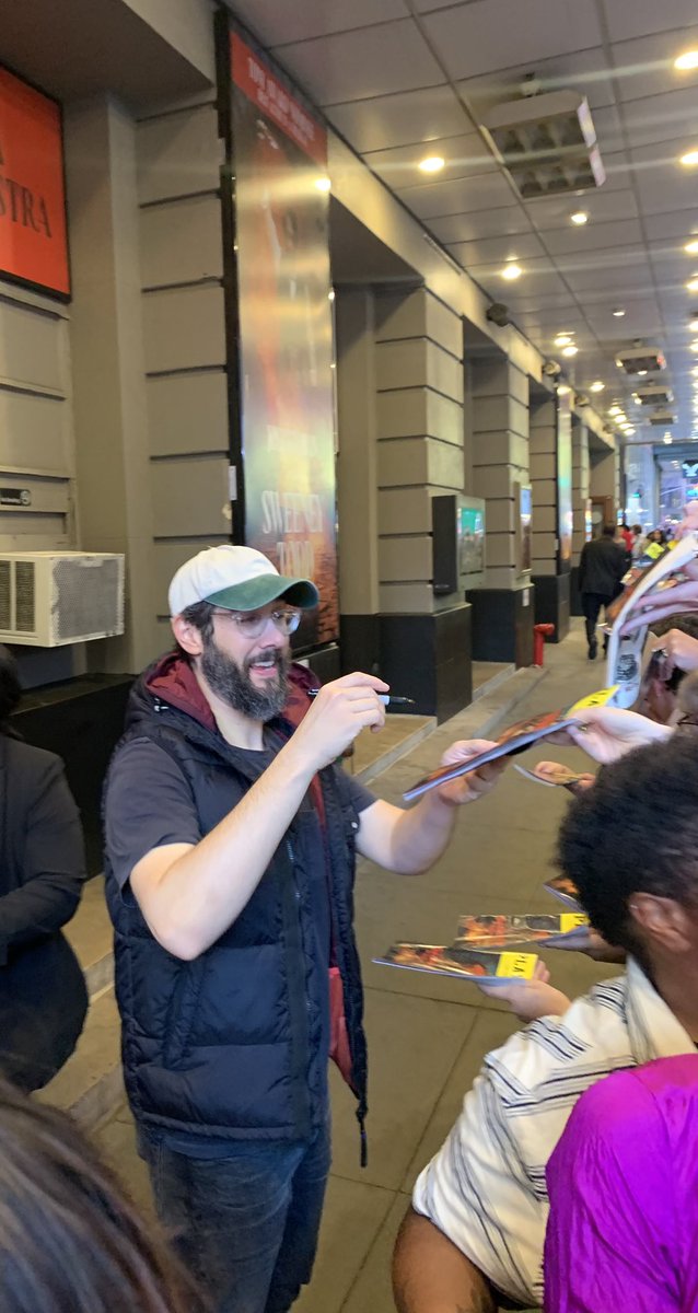 BirdieBrainiac's tweet photo. Stage door after @SweeneyToddBway ! Thank you @joshgroban for saying hello!! It’s always great to see you too 😘😘🔪💈🩸  You just slay us every time https://t.co/c9CNoAFJaA