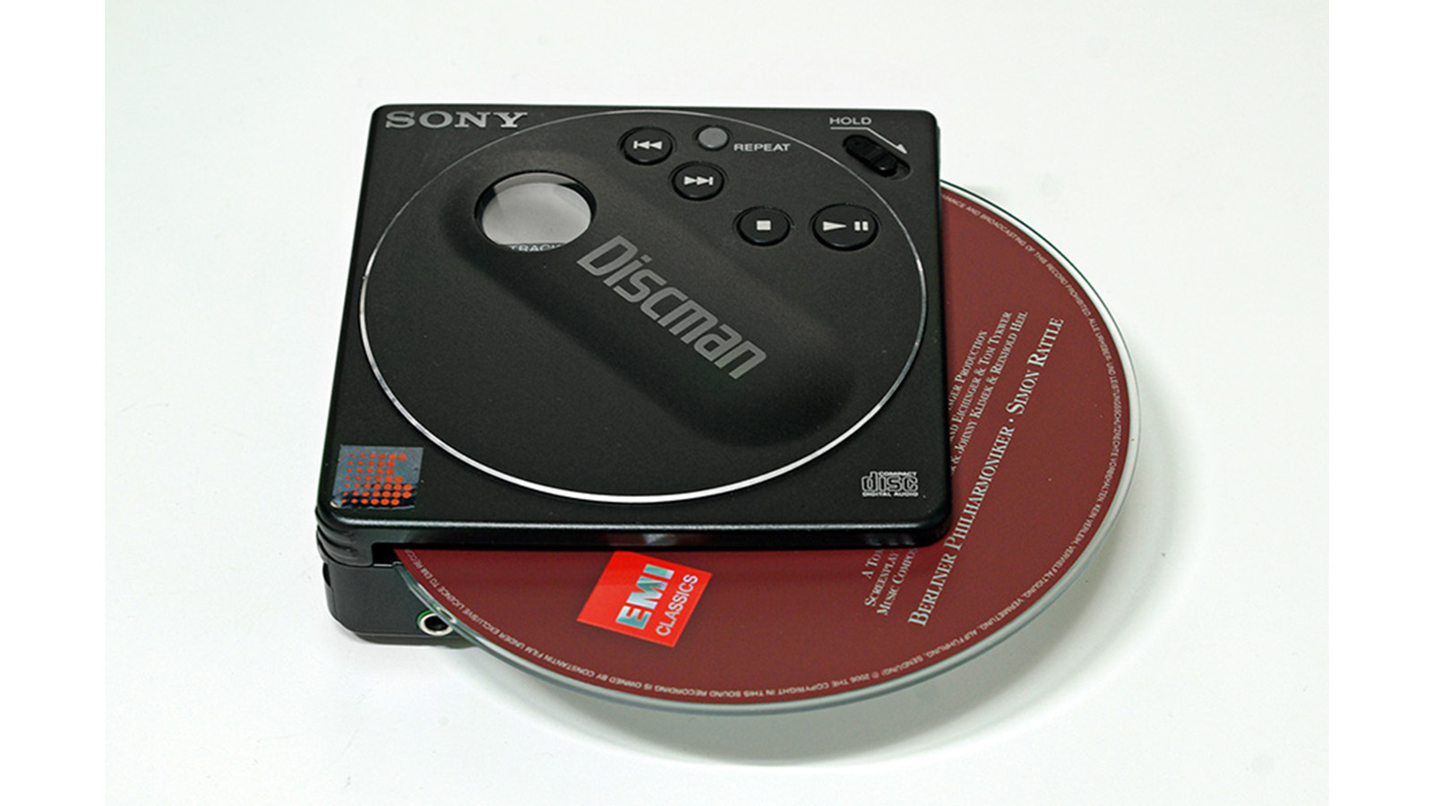 Obsolete Sony on X: In 1988, Sony released the D-88 Discman, a portable CD  player that was too narrow for a CD. It could play the less common Mini CD  format, and