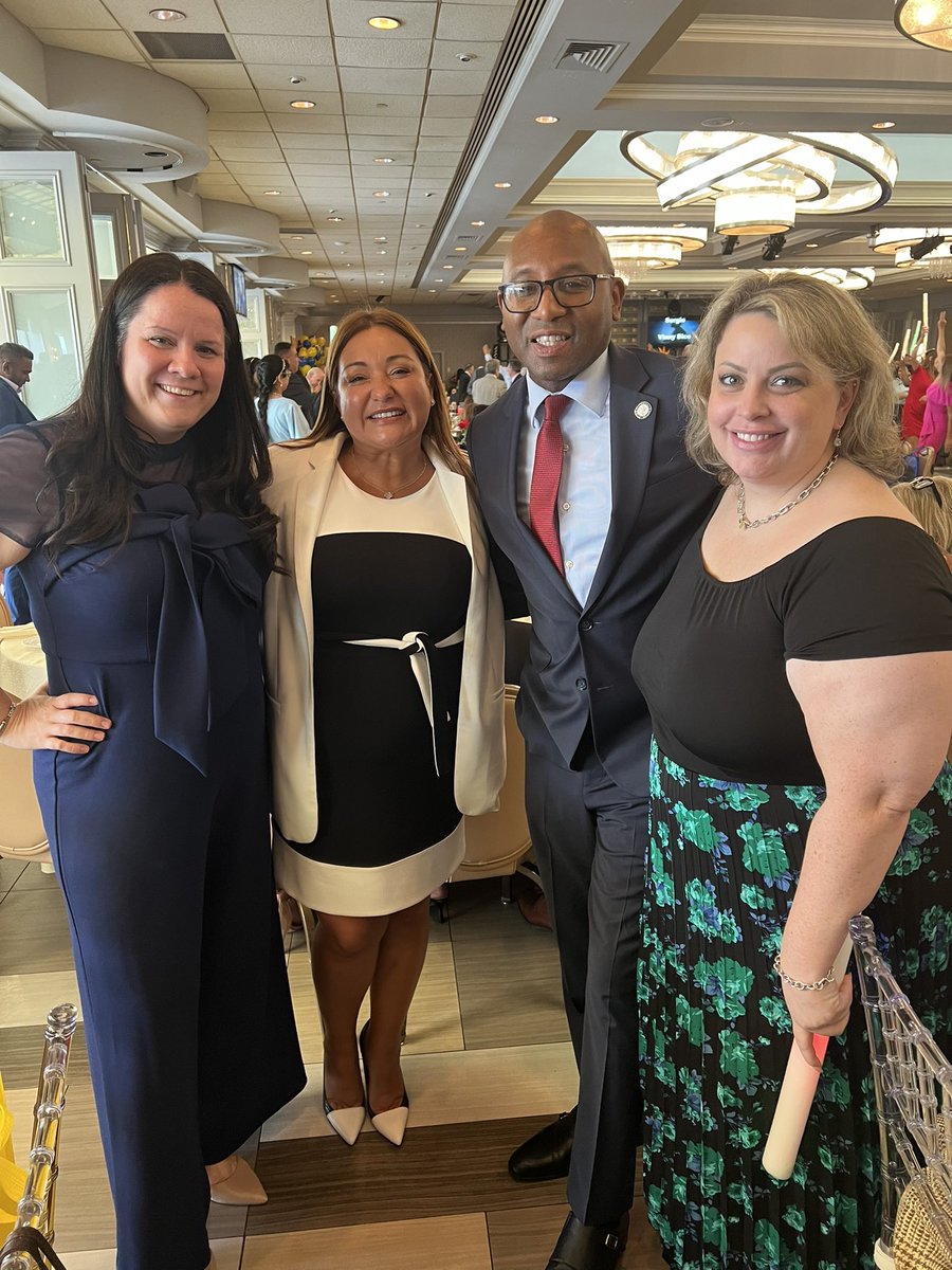 Christina Reilly-Derasmo tweet media