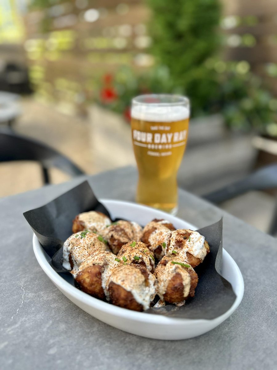 It’s patio weather and #TappedForACause!  Join <a href="/HeroesFndtn/">Heroes Foundation</a> at <a href="/fourdayray/">Four Day Ray Brewing</a> every Tuesday in September from 4-9 p.m., where 5% of food sales will go back to Hoosiers fighting cancer.  Thanks for the support, Four Day Ray! 🍻

#fourdayray #beatcancer #whyheroes #supportlocal