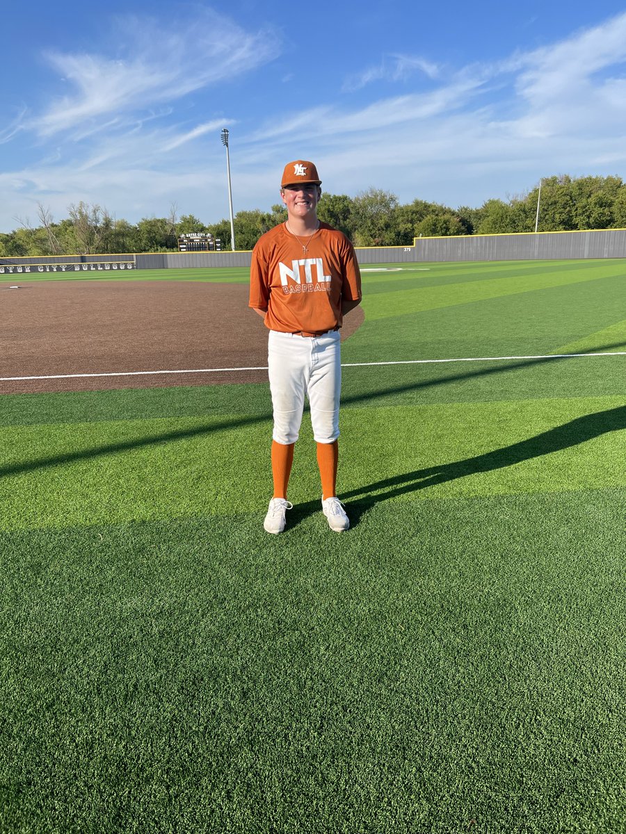 FiveToolTexas's tweet photo. #DFWFallLeague F: @ntlbaseball 12, Pro Source 2
PoG: Blake Taylor 3 IP, 6K, 2R, H https://t.co/yONaY8ApX7