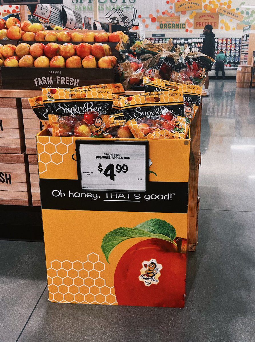 SugarBeeApple's tweet photo. Excited for the arrival of the #SugarBee apple in stores! 🍎 #OhHoneyThatsGood https://t.co/hX9KklXUqY
