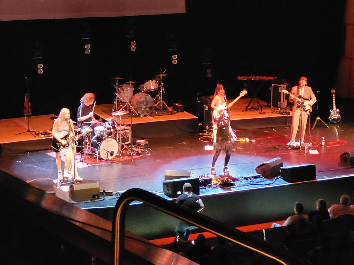 #privileged to represent #GCUNursing at this fantastic celebration 💙 An amazing start at the #concert4caring tonight in Glasgow - #alteredimages got the Royal Concert Hall jumping!