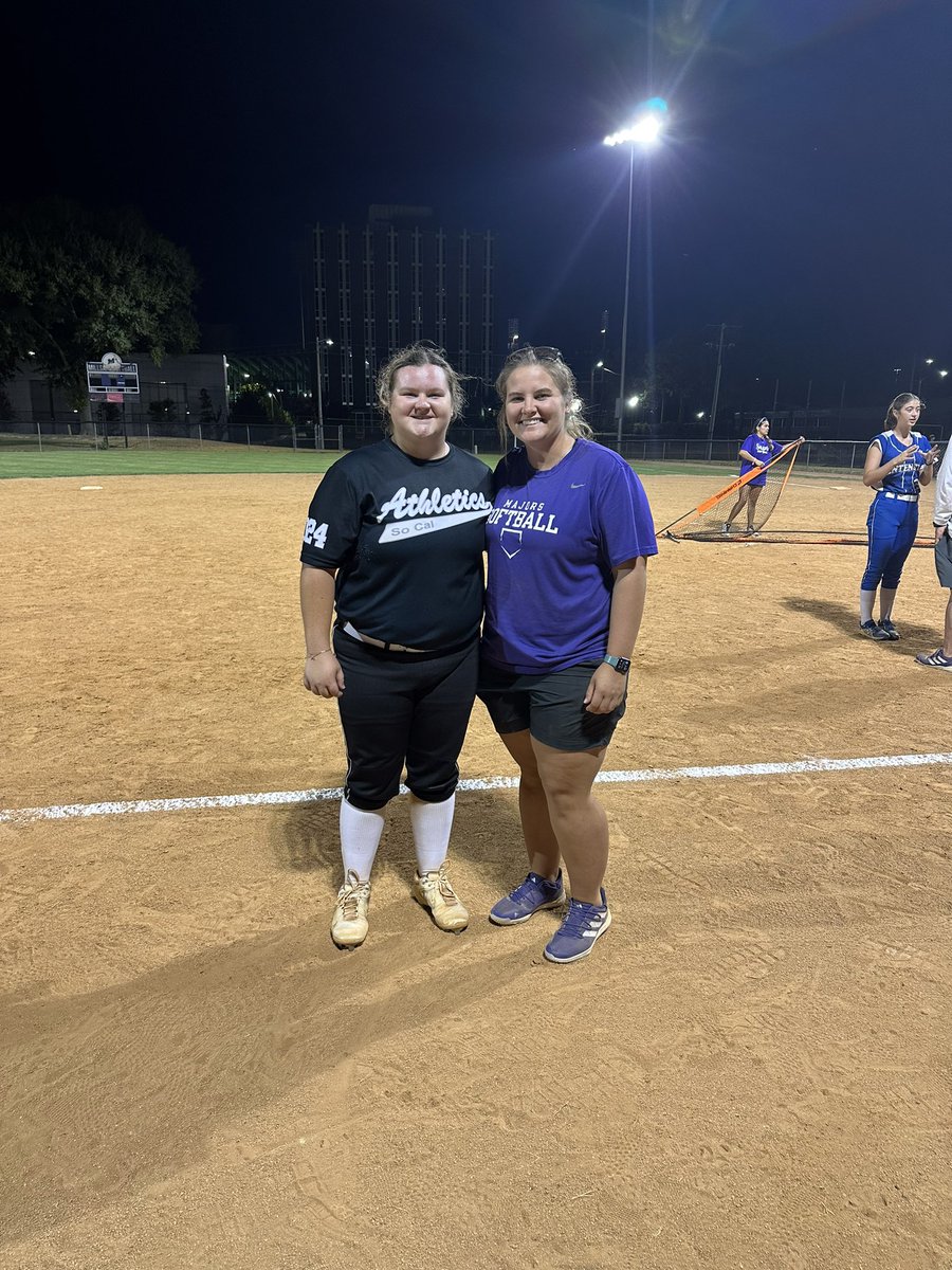 SkylarSteib's tweet photo. Had an awesome day and camp yesterday @SapsSoftball Thank you so much to these amazing coaches for having me!!! @CoachMulvany @CarleeMullinax 💜💜 https://t.co/p2OElxIQ5q