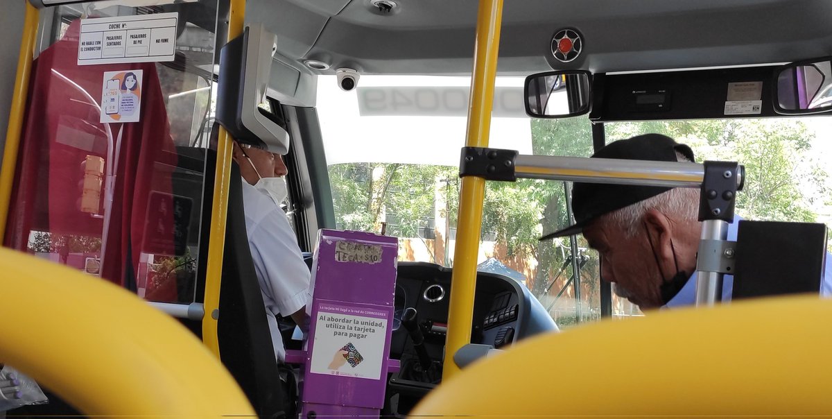 tl_benjamin's tweet photo. @RTP_CiudadDeMex @cdmx @martibatres @GobCDMX Subí a un camión de la línea RTP, y me lleve una grata sorpresa.
Por qué el conductor, tiene especial atención y cuidado con las personas mayores.

" Más como él "

Ruta 23 unidad #49 https://t.co/xVGwN4scz3