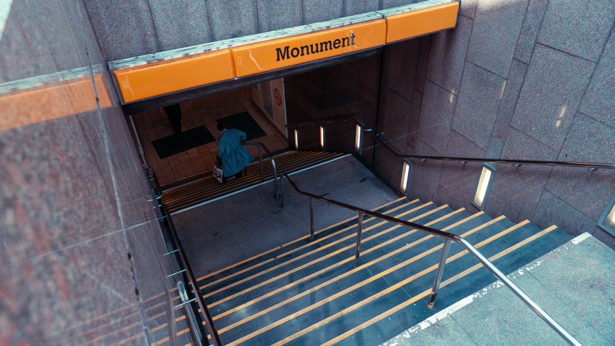 looptheloop5005's tweet image. Monument by Darkneon photography