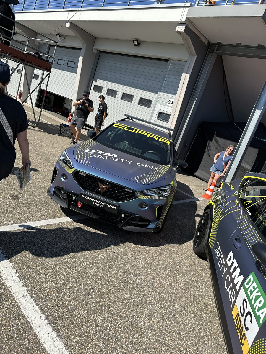 Crazy_Kev93's tweet photo. About today @Benu_86 bei der DTM https://t.co/rXEmp01Uhw