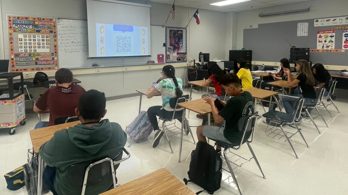 JCMSCounselors's tweet photo. ๐บ๐ค Counselor Howdy ๐ค ๐บ@NISDConnally
Coyotes using QR Codes for pre-and-post assessments during our first #GuidanceLesson of our 25th Year! ๐
#GreatSince98
https://t.co/IuhodPe9Wl https://t.co/BiFornOvRl