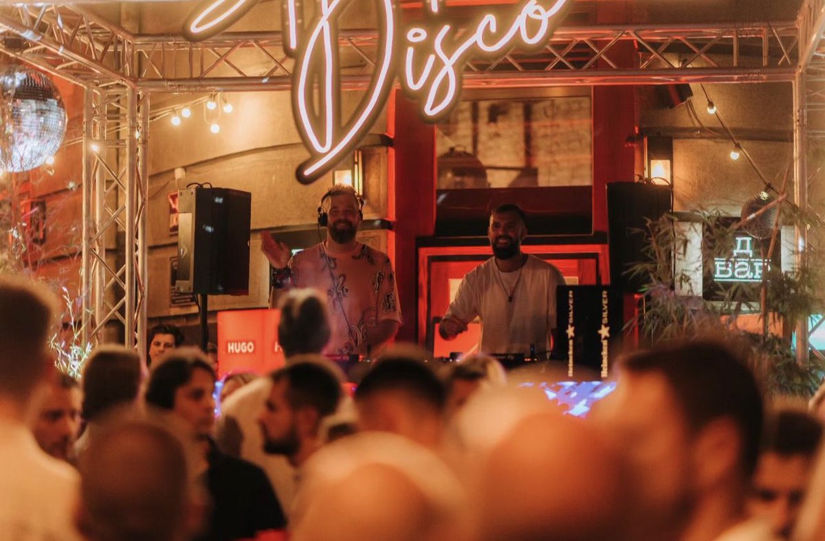 marpav5's tweet photo. Street Disco / Dorcol Matine #dbar https://t.co/h3NAW8M6gm