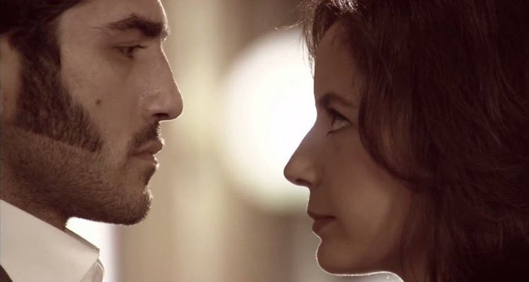 “Ben seni çok seviyorum, Selma. Biliyorum, hiçbir zaman seninle olamayacağım ama seni hiçbir zaman unutmayacağım.” 

🎬Ezel