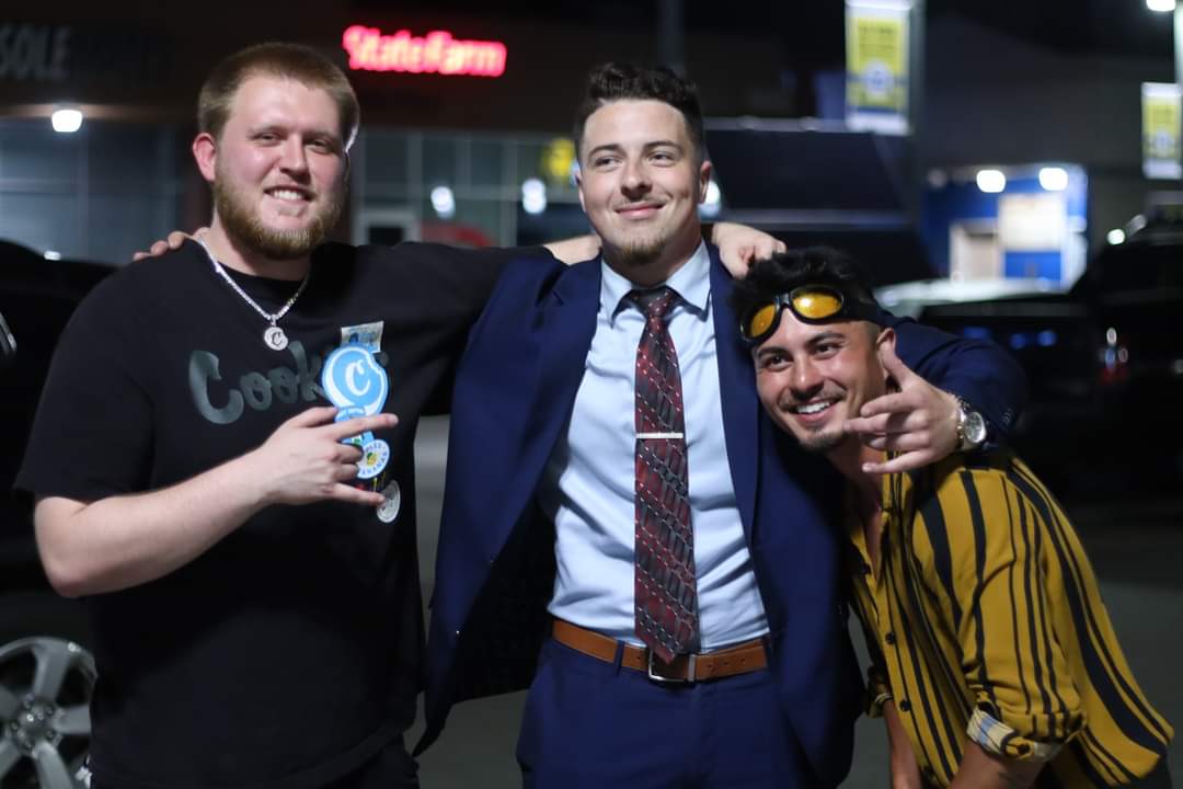 Them: "Do you ever leave the house without something cookies on you?"
Me: "fu<k no"
Gotta keep the <a href="/cookiesglobal/">Cookies 🍪</a> gear on me.