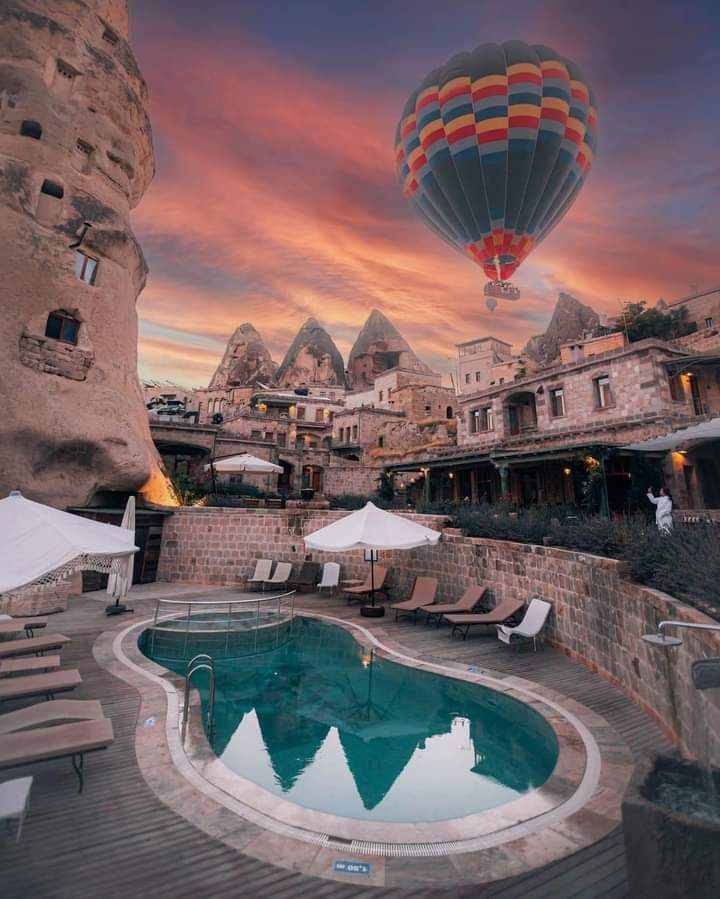 ViralTodayX's tweet photo. Cappadocia , Turkey https://t.co/X8gbvFbC6X