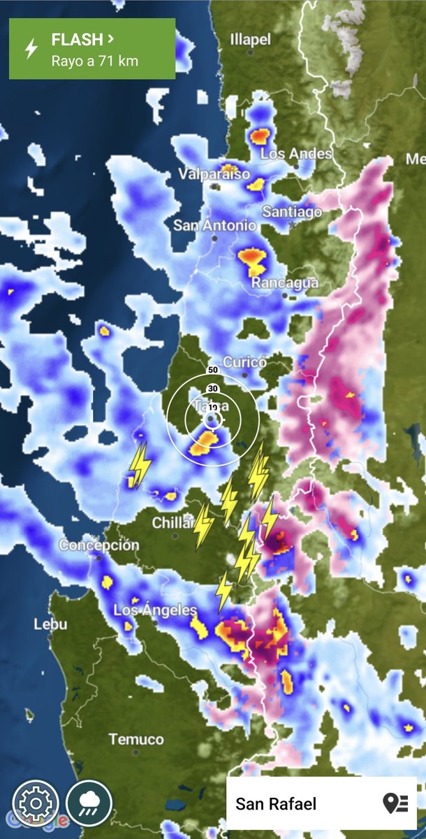 EdoWeatherman's tweet photo. ⚠️Alerta por inundaciones repentinas⚠️

Entre esta tarde y la madrugada del lunes se espera lluvia intensa y posibles ⛈️ en sectores de las regiones de Valparaíso, Metropolitana, O'Higgins, Maule y Ñuble. Pueden caer más de 10 mm por hora. Riesgo de inundaciones como en Chillán. https://t.co/10BtF6Abjy