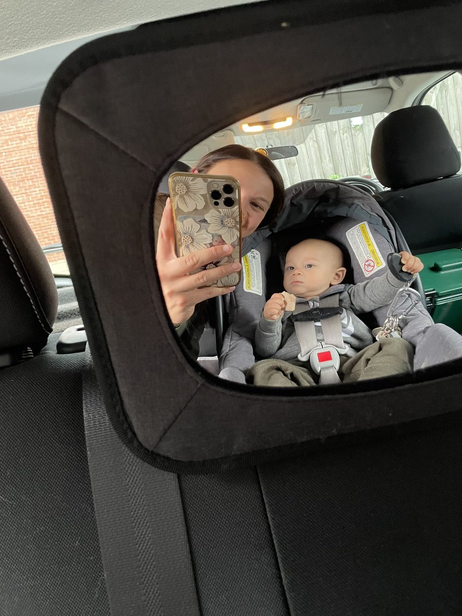 _desnw's tweet image. Thursday makes one whole YEAR of loving on my sweet baby. 
I’m literally crying. 
Crying because I’m tired and also crying because all I did was blink 🥺