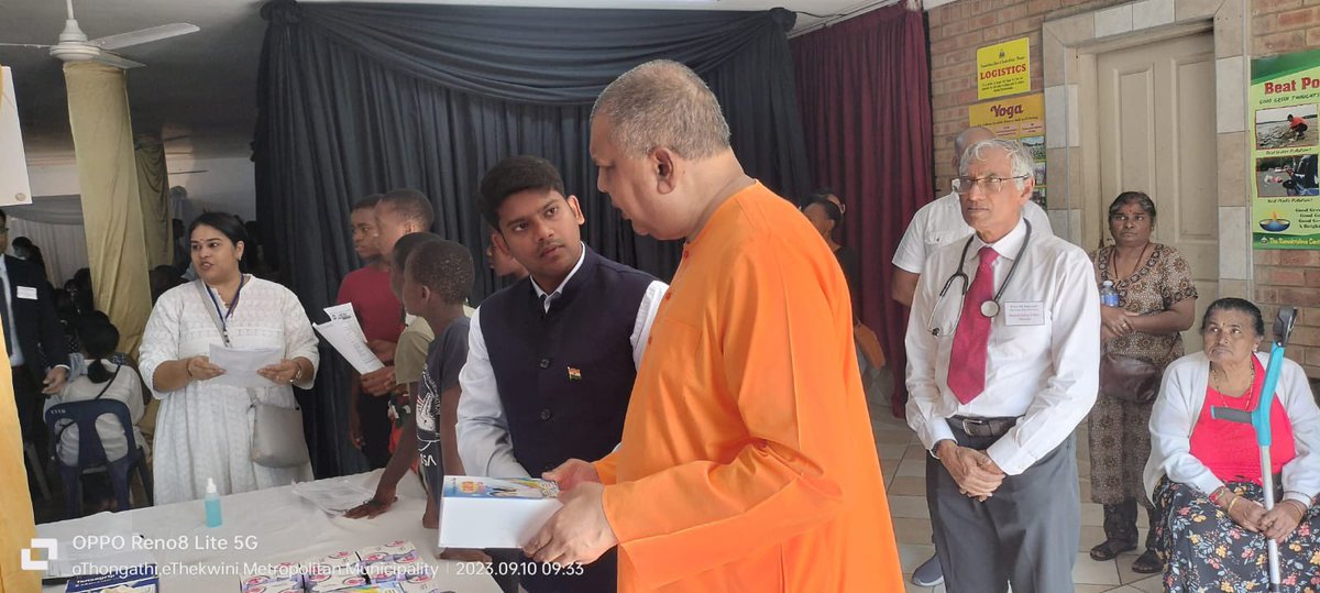 CGIDurban's tweet photo. ACG Mr. Prem Sagar @CGIDurban 🇮🇳attended the medical camp on 10 September 2023 run by Ramakrishna Mission of South Africa 🇿🇦 in Phoenix &amp; appreciated the humanitarian mission in providing 🏥 medical assistance for needy people. #OneWorldOneHealth #VasudhaivaKutumbakam https://t.co/ZVdNFKlElS