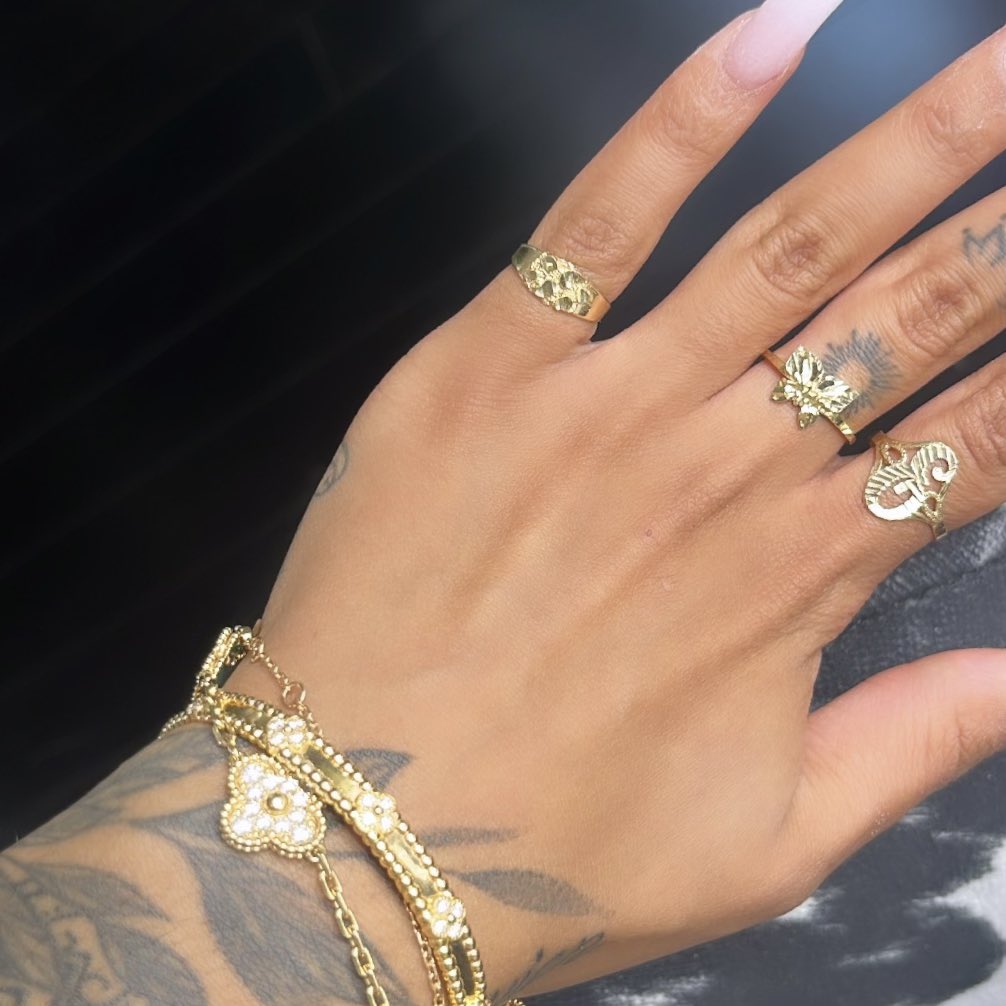 don’t buy me pandora lol i like 90s gold rings