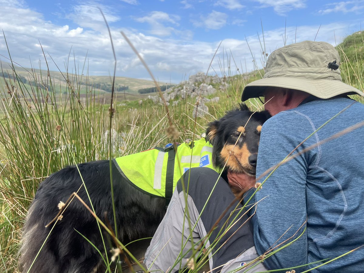 This weekend I was training with <a href="/MRSearchDogsEng/">Mountain Rescue Search Dogs England</a> , and the boss and I passed our ‘stage 2 search training’ test - next we move to the third and final stage, ‘operational training’. 

It was a tough weekend with the heat, but I did good 💪💪🐶🐾🐾

#success #dogtraining <a href="/NNPMRT/">NNPMRT</a>