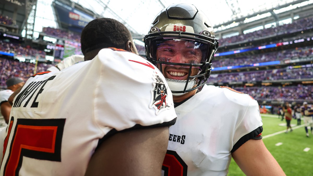 Buccaneers's tweet photo. He's got that look in his eyes 👀 https://t.co/majhJ4Z7vE