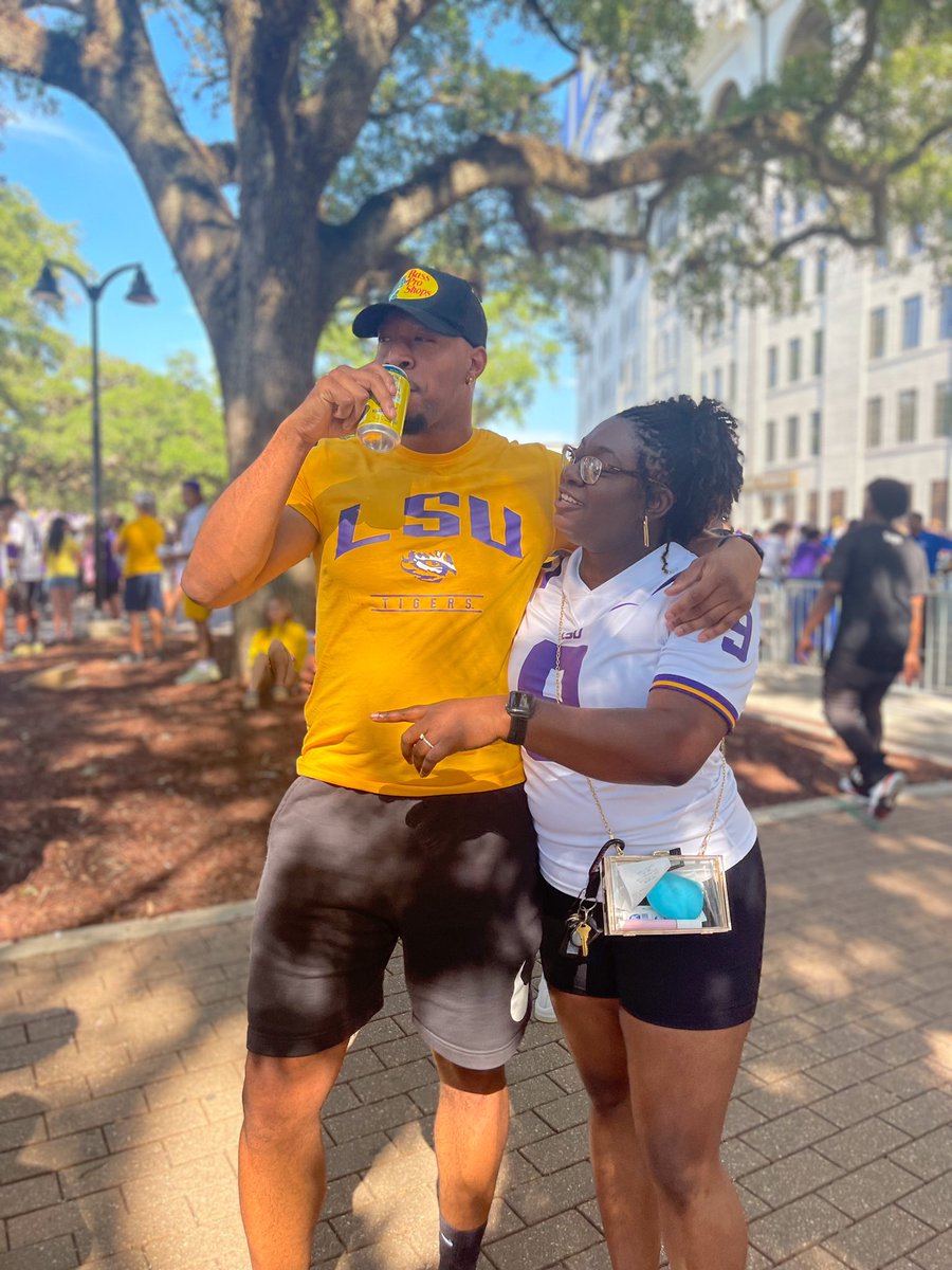 TeaBeezyy's tweet photo. Couldnβt think of a better way to celebrate our engagement than a weekend with family πππ―
#Feyonce
#EngagedAF
#Tilleyternity https://t.co/FM8w6nFrJf
