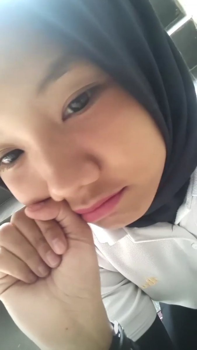 Yandzar3's tweet photo. Ada yang mau foto / video bugilnya ga? https://t.co/k8Rla63KL5